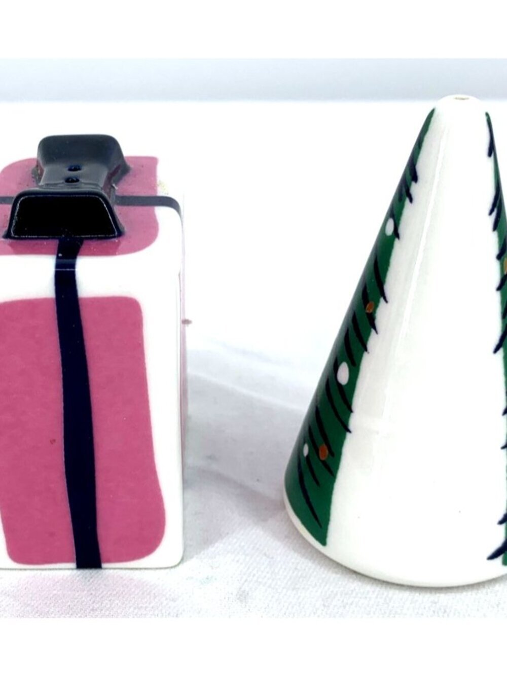 Kate Spade New York Village Salt & Pepper Lenox Christmas Gift & Tree 3" - Picture 4 of 7